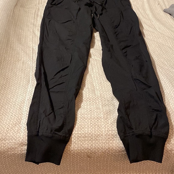 Lululemon dance studio joggers, size 4 - Picture 2 of 3